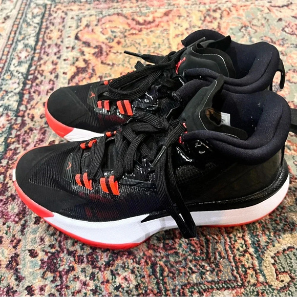 FINAL PRICE Nike Jordan Zion 1 Black Basketball Sneakers - Picture 1 of 9